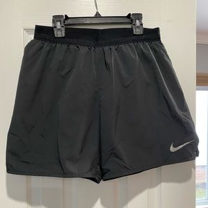 Nike Distance Short